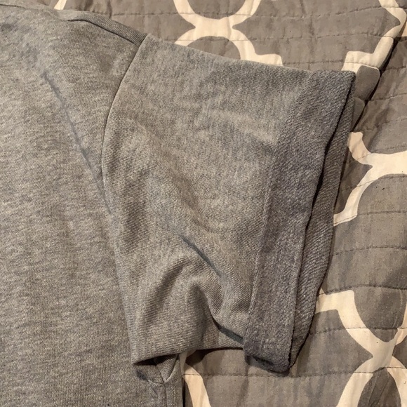 Cowl neck short sleeve sweatshirt - Picture 3 of 5